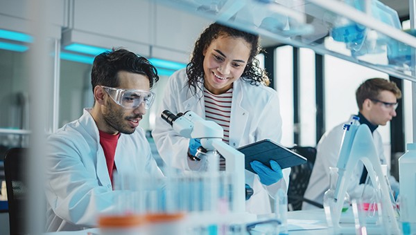 Report: The digital transformation of R&D: Navigating the digital lab and solutions for efficiency