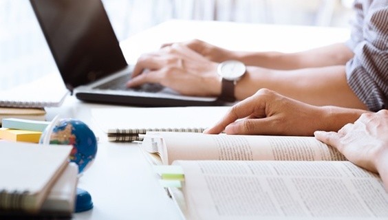 Support your researchers: Peer Review and Preprint Servers