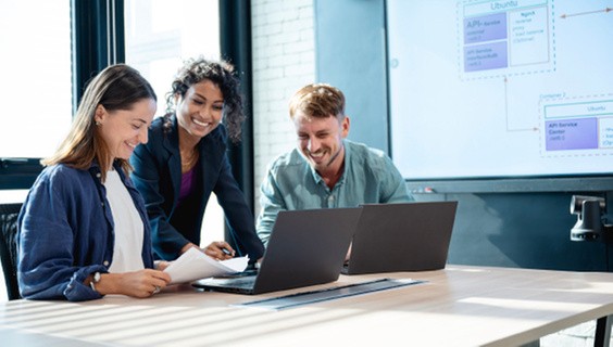 How can journal editors use Altmetric data?