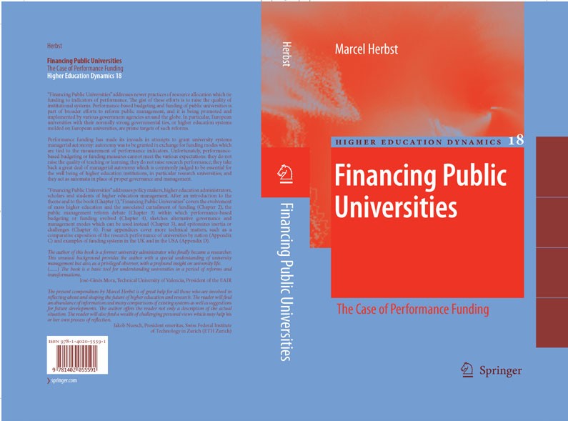 最前線の Financing Public Universities: The Case of Performance 洋書