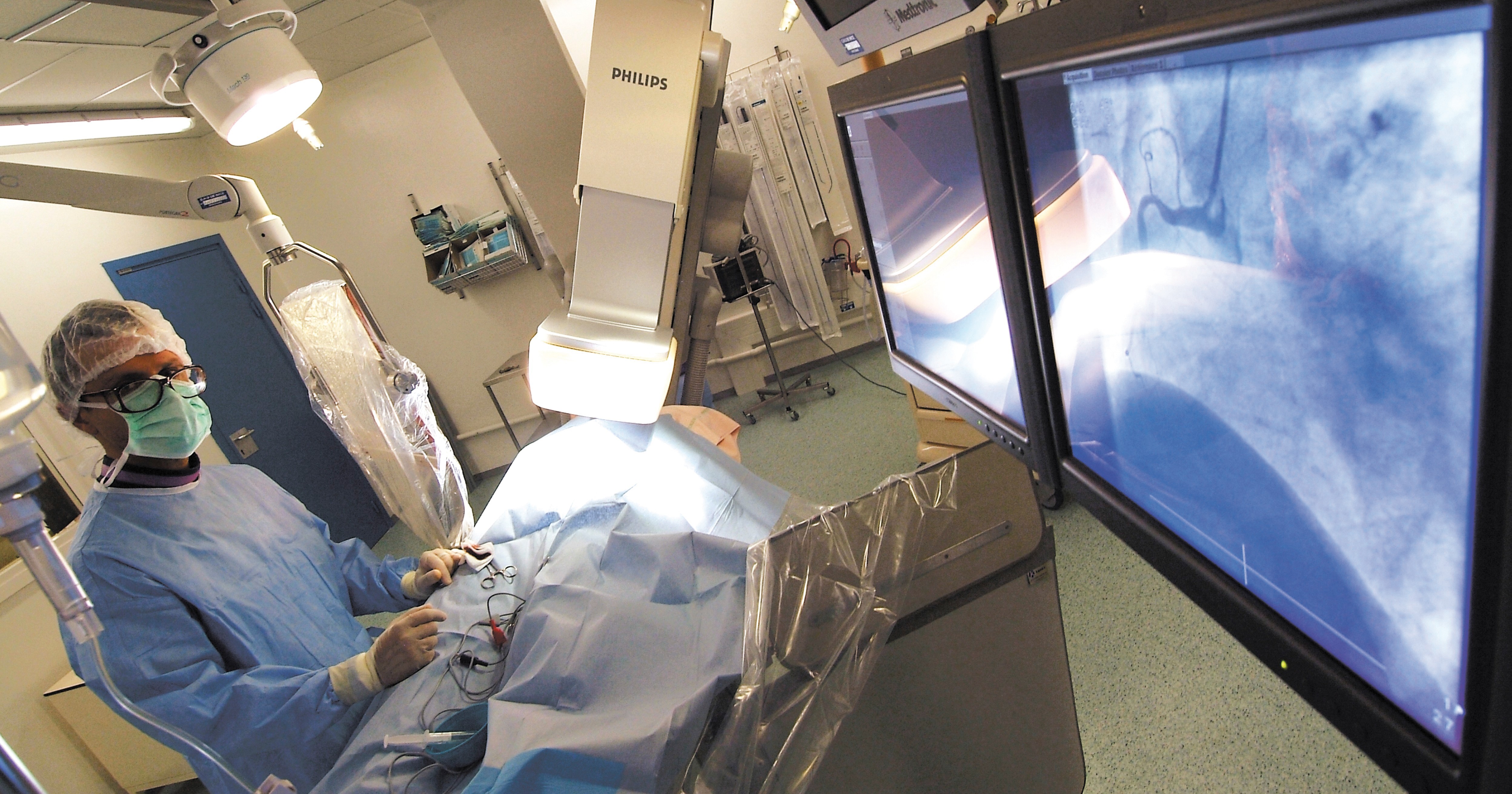 инвазивная коронарография. ангиография сердца. коронарография в центре. коронарография ставрополь кардиоцентр. коронарография в операционной.