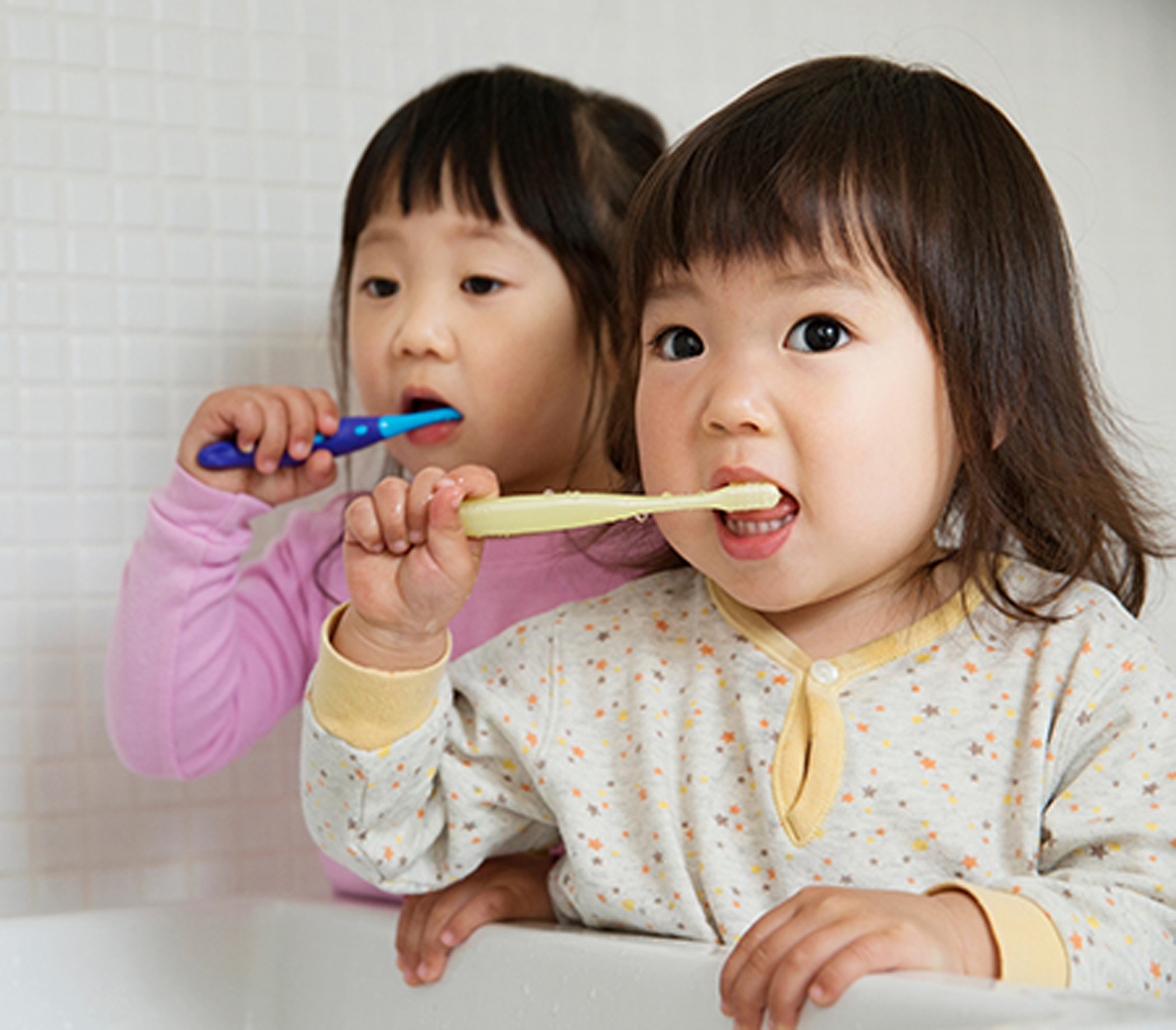 بقايا الحنجرة مونتغمري after breakfast he brushes teeth перевод -  teddyntea.com