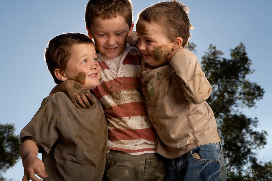 Having sons can shorten a woman's life expectancy | Nature