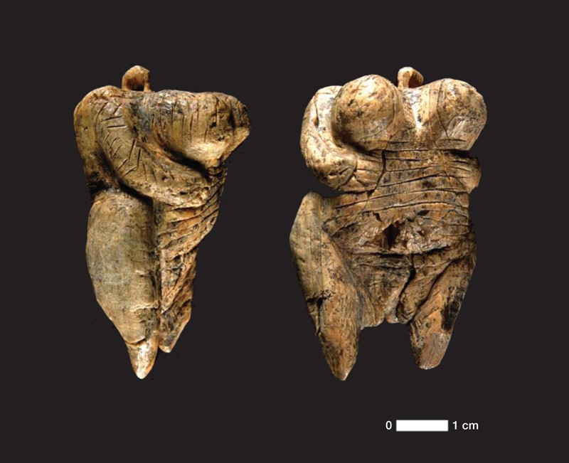 A female figurine from the basal Aurignacian of Hohle Fels Cave in  southwestern Germany | Nature
