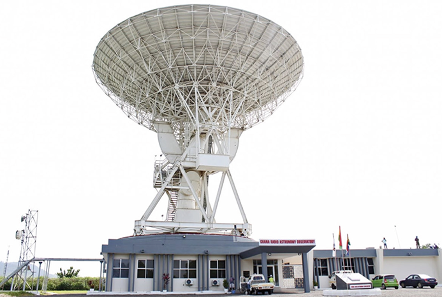 Using Ghana's 32-m radio telescope to promote astronomy outreach | Nature  Astronomy