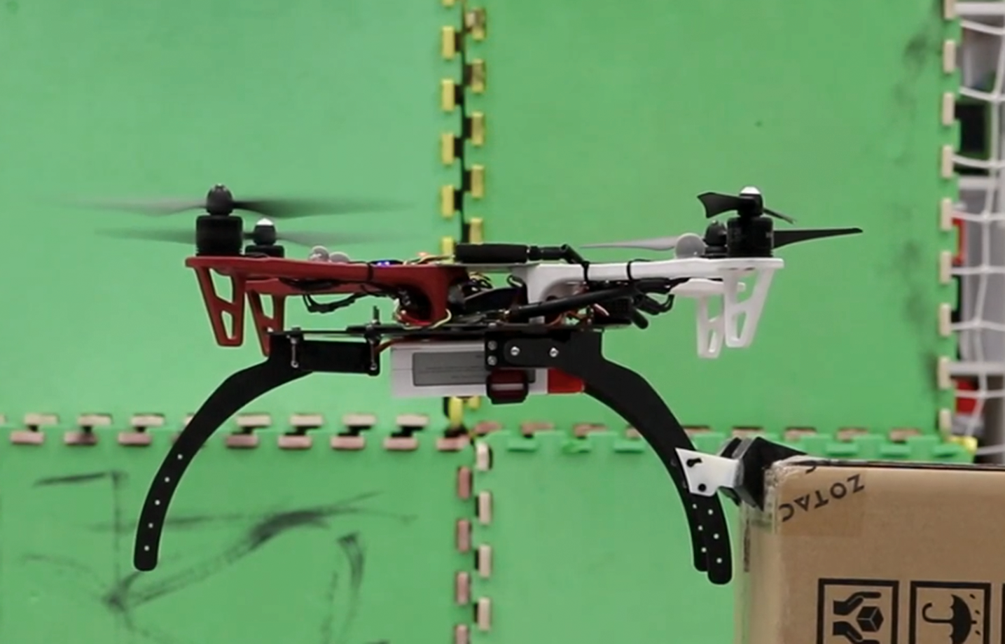 Far hagl Fortolke Drones get a grip | Nature Electronics