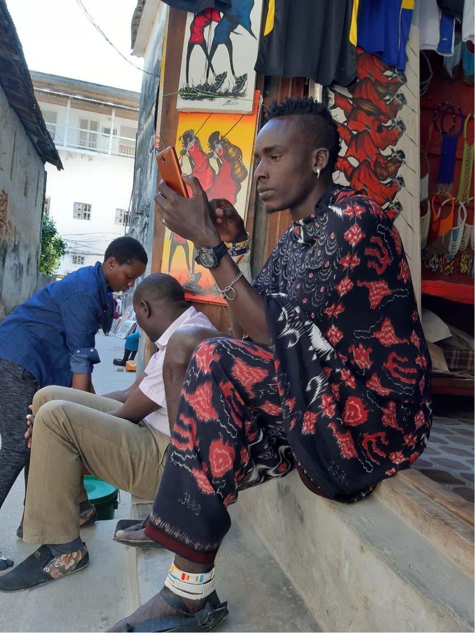 Maasai on the phone materiality, tourism, and the extraordinary in Zanzibar Humanities and Social Sciences Communications pic