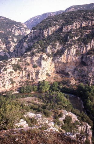 Klithi Site: Excavating a Rockshelter in Northwest Greece, Fig. 1