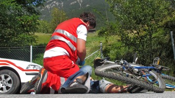 Rettungsdienst bei Unfallopfer