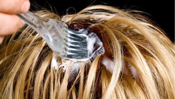 Blondierung von Haaren