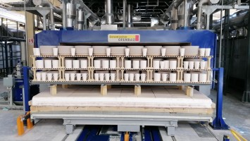 Highly Efficient Tunnel Kiln for Fine Tableware Put into Operation