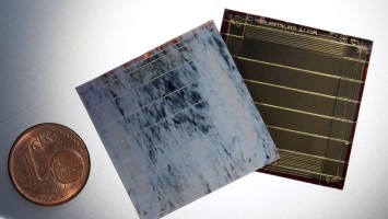 Perovskite Solar Modules with a Marble Look