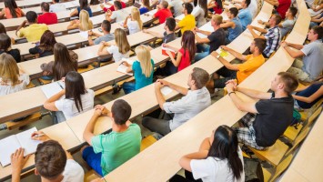 Studierende in Vorlesung