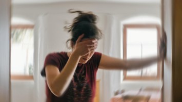 Schwindel bei junger Frau