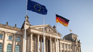 Berliner_Reichtagsgebäude_AdobeStock_39974665 (2)
