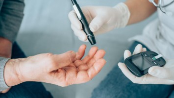 Blutzuckerkontrolle bei älterem Patient