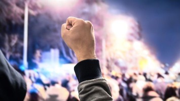 Gewalt gegen Wahlkampfhelfende