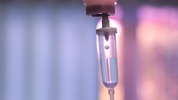 Infusionstropf im Krankenhaus 