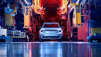 Ford Explorer im Cologne Electric Vehicle Center