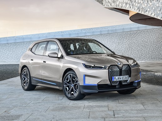 Bmw electric suv 2021 discount