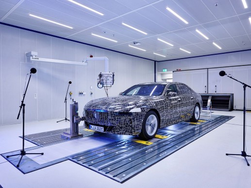 BMW i7