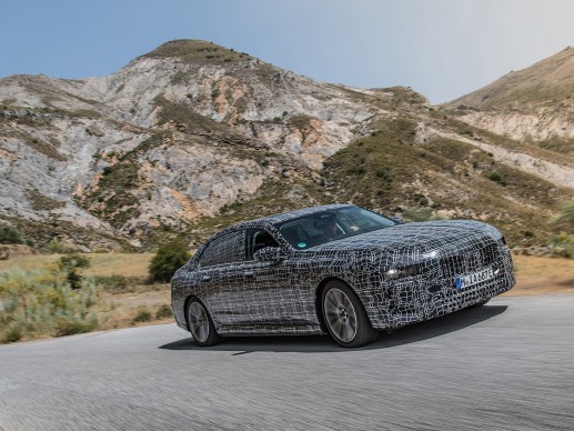 BMW i7