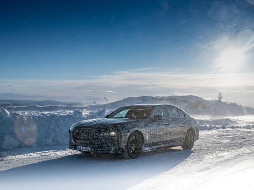 BMW i7