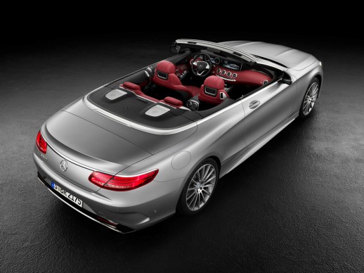 Mercedes-Benz S-Klasse Cabriolet S 500 (von seitlich hinten fotografiert)