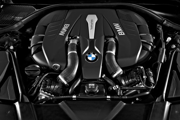 Der neue BMW 7er 750Li xDrive Motor