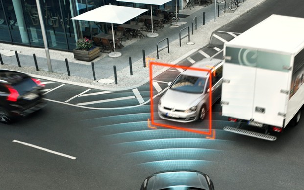 Volvo City Safety mit Kreuzungsassistent