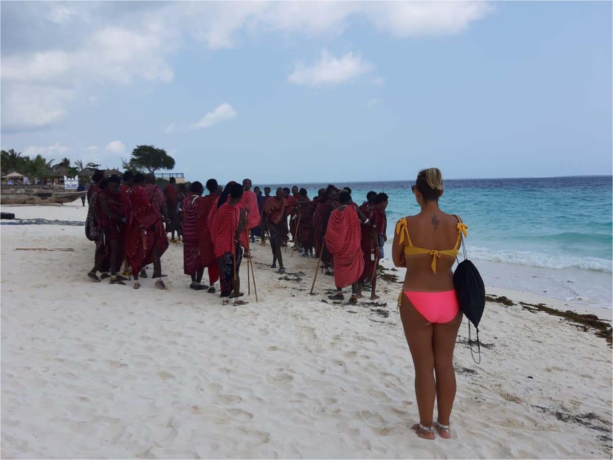 Maasai on the phone: materiality, tourism, and the extraordinary in  Zanzibar | Humanities and Social Sciences Communications