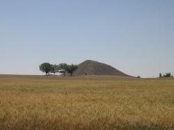 Midas Mound Gordion and landscape and cereal crop_credit John Marston