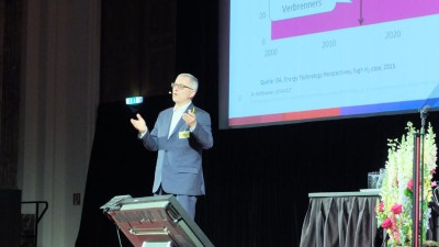 Rolf Bulander von Bosch auf dem Wiener Motorensymposium 2017