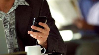 Smartphone und Laptop