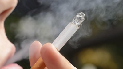 Raucher Zigarette Rauch 