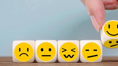 Würfel mit Smileys