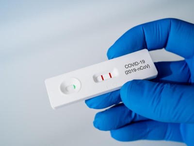 Positiver COVID-19-Antigen-Test