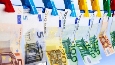 Geld Geldwäsche Bank