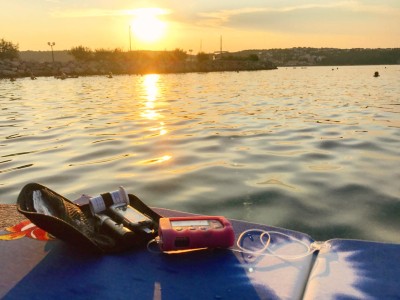 Insulinpumpe an einem See