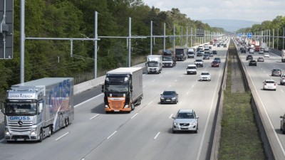 E-Highway-Feldprüfung auf der Autobahn A5