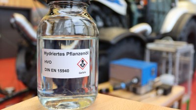 HVO ist eine klimafreundliche Alternative zu fossilem Dieselkraftstoff für Land- und Forstmaschinen.