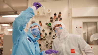 Stellantis and CEA announce R&D cooperation in the field of battery cells.