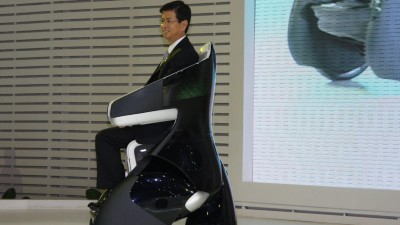 Viele Formen der Mikromobilität werden einzig durch die Gesetzgebung limitiert, die den knappen Raum noch immer vor allem dem Automobil vorhält. 