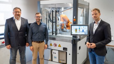 SKZ investiert in neue Plasmaanlage für vielseitige Oberflächenmodifikationen