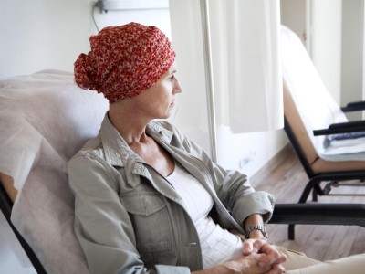 Krebspatientin wartet auf Chemotherapie