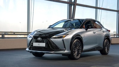 Lexus RZ (2025)