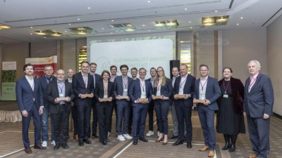 Die Preisträgerinnen und Preisträger mit der Jury