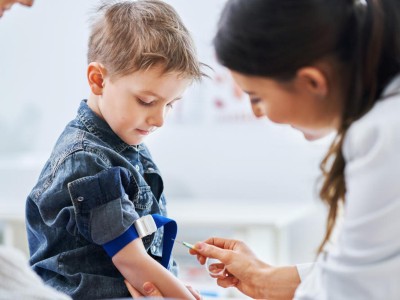 Blutabnahme bei einem Jungen