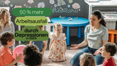 Kinder mit ihrem Lehrer sitzen auf dem Boden