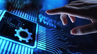 Hand auf Schaltzentrale